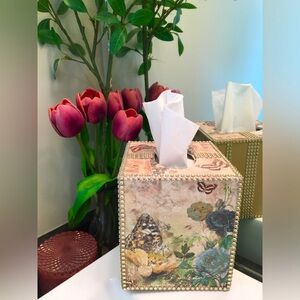 HANDMADE GARDEN BLING THEMED TISSUE BOX